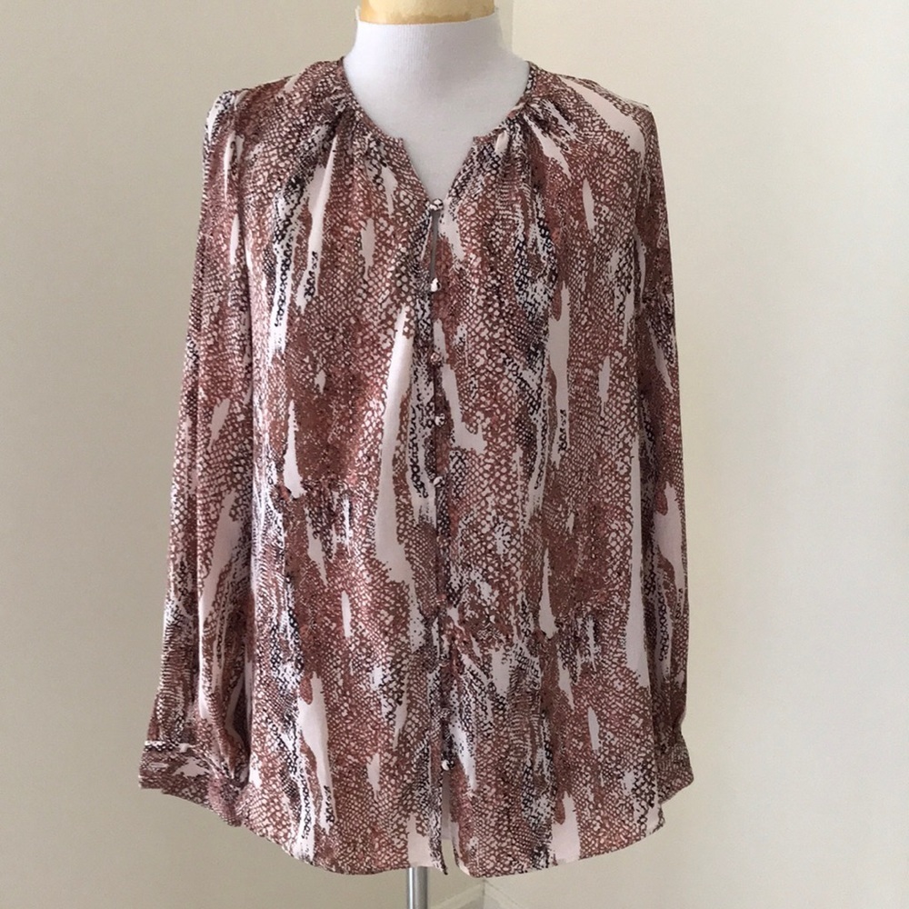 Nine West small long sleeve printed front button blouse.